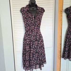 Nannette Floral dress with buttons